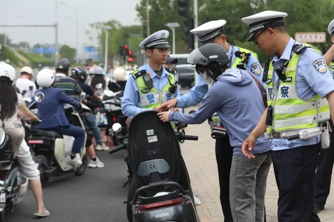 1小時5輛，扣車扣分罰款！北京交警嚴查這種違法