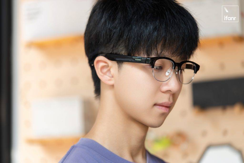 華為 AI 眼鏡體驗：好戴愛戴，再談 AI