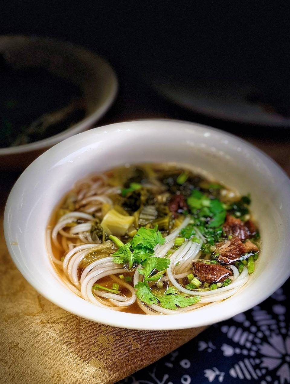 民族飯店！貴州非遺美食節，酸湯魚太頂了！