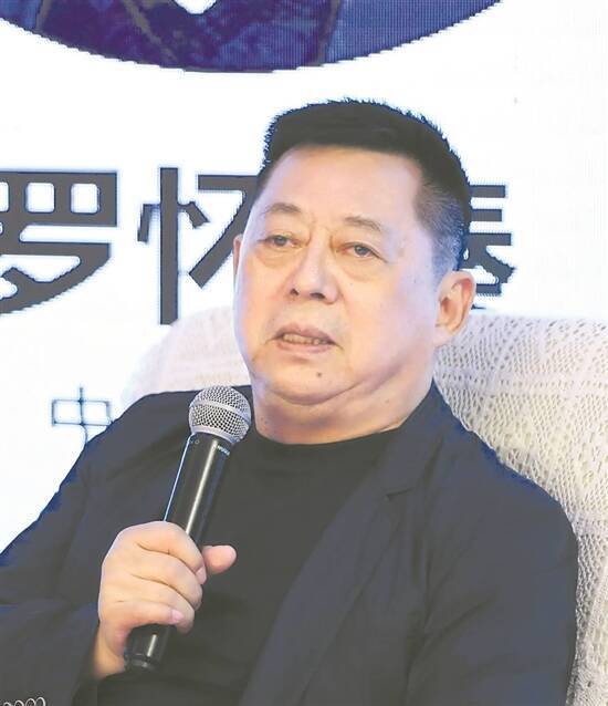 羅懷臻：戲劇的“在地、在場、線上”