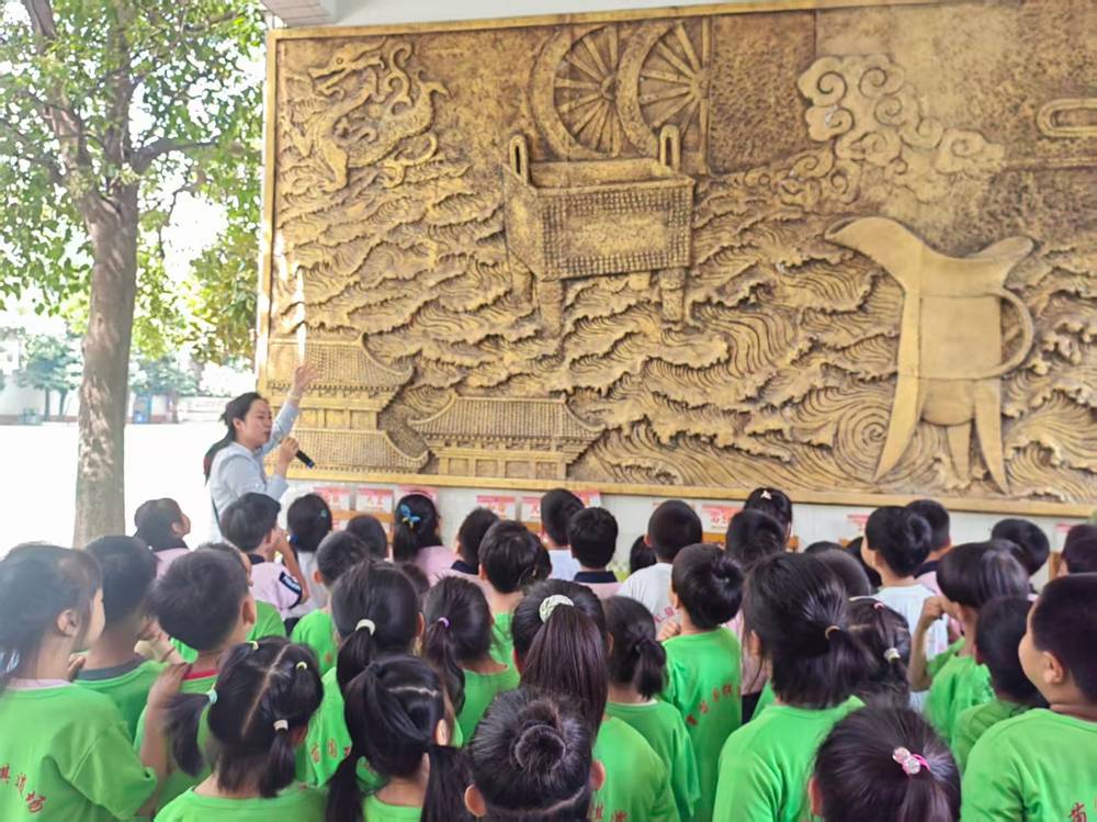 鄭州市二七區淮河東路小學：探秘小學初體驗 幼小銜接助成長