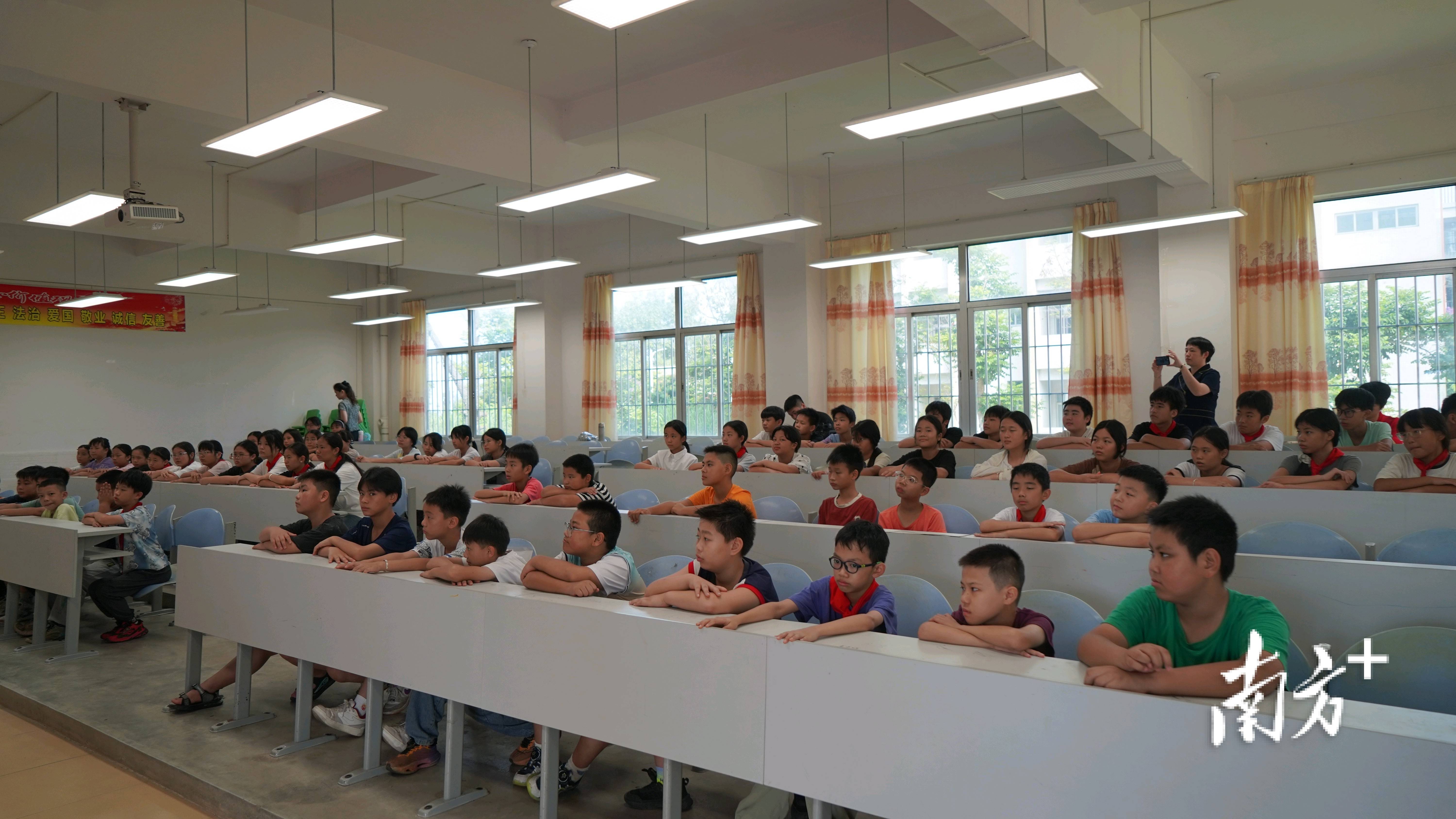大魁小學開展關愛孤獨症群體暨防溺水安全主題宣講活動