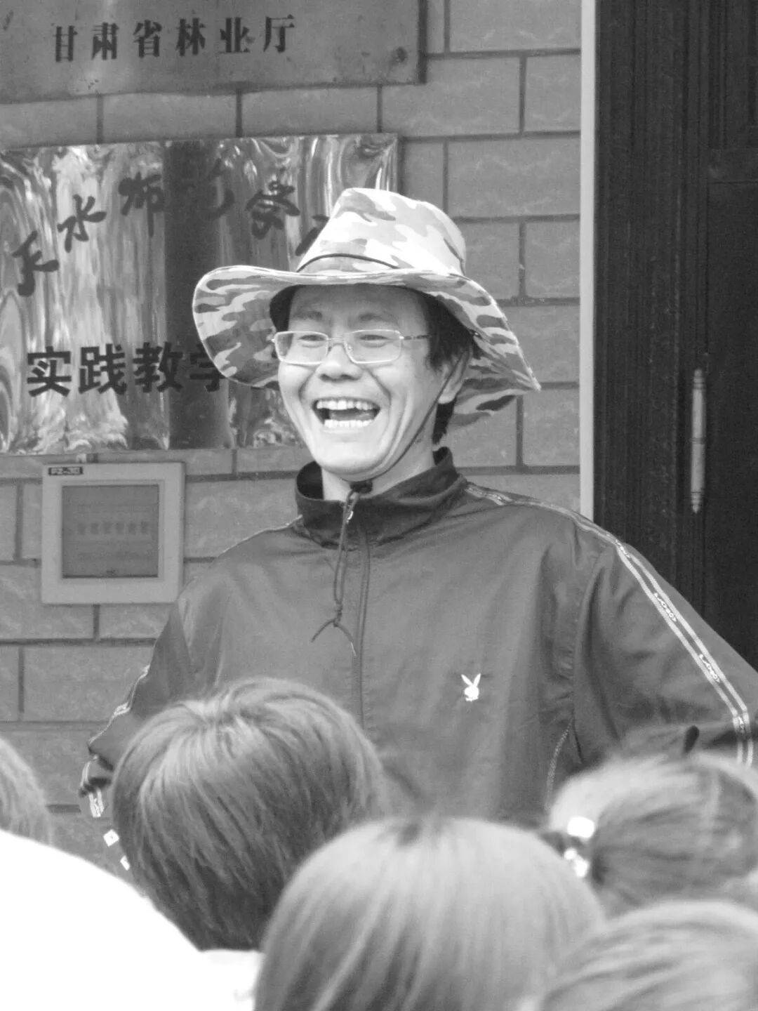 彌留之際將學生論文一一託付，寧應之的“師者”閉環